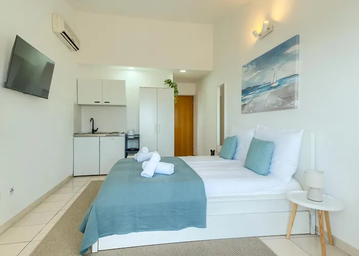 Sea View מאקרסקה