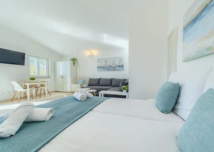 Sea View מאקרסקה