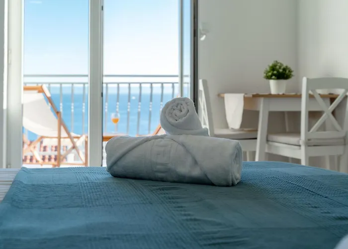 Sea View מאקרסקה