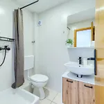 Sea View Apartment *